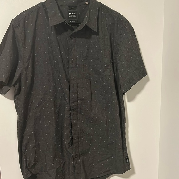 Men’s PrAna Slim Fit Gray Black Button Down Shirt 60% Organic Cotton Size Large - Picture 1 of 4